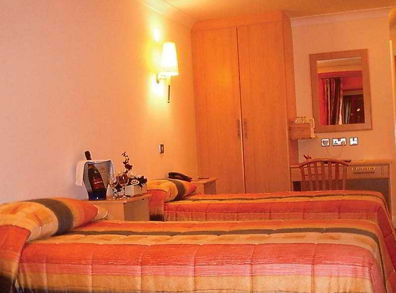 Hotel The Corralea Court Tuam Zewnętrze zdjęcie